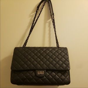 Quilted XXL Flap Crossbody Bag